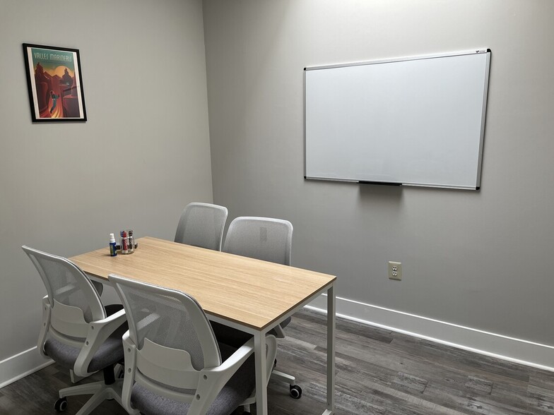 2337 Philmont Ave, Huntingdon Valley, PA à louer - Photo du bâtiment - Image 1 de 10