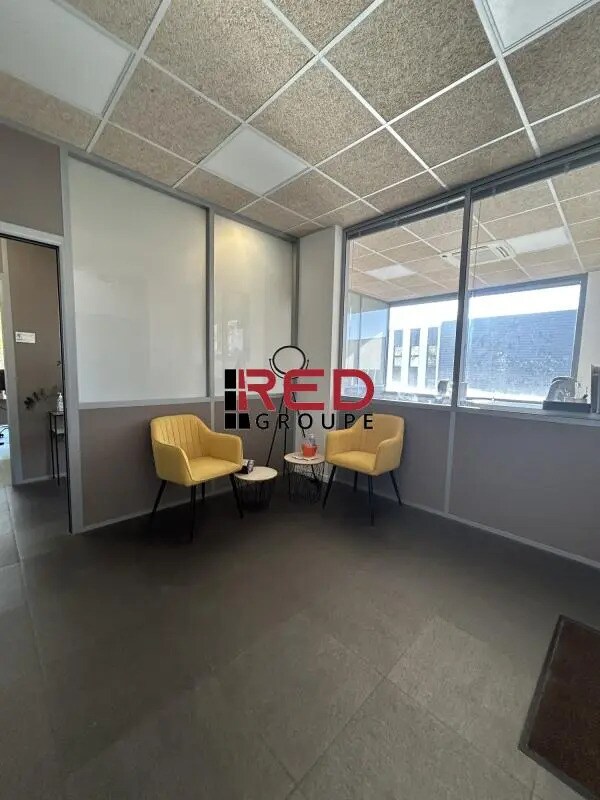 Office in Gardanne for lease Building Photo- Image 1 of 11