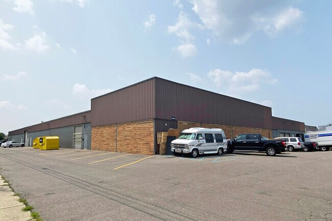 Plus de détails pour 12701 Northend Ave, Oak Park, MI - Industriel à louer