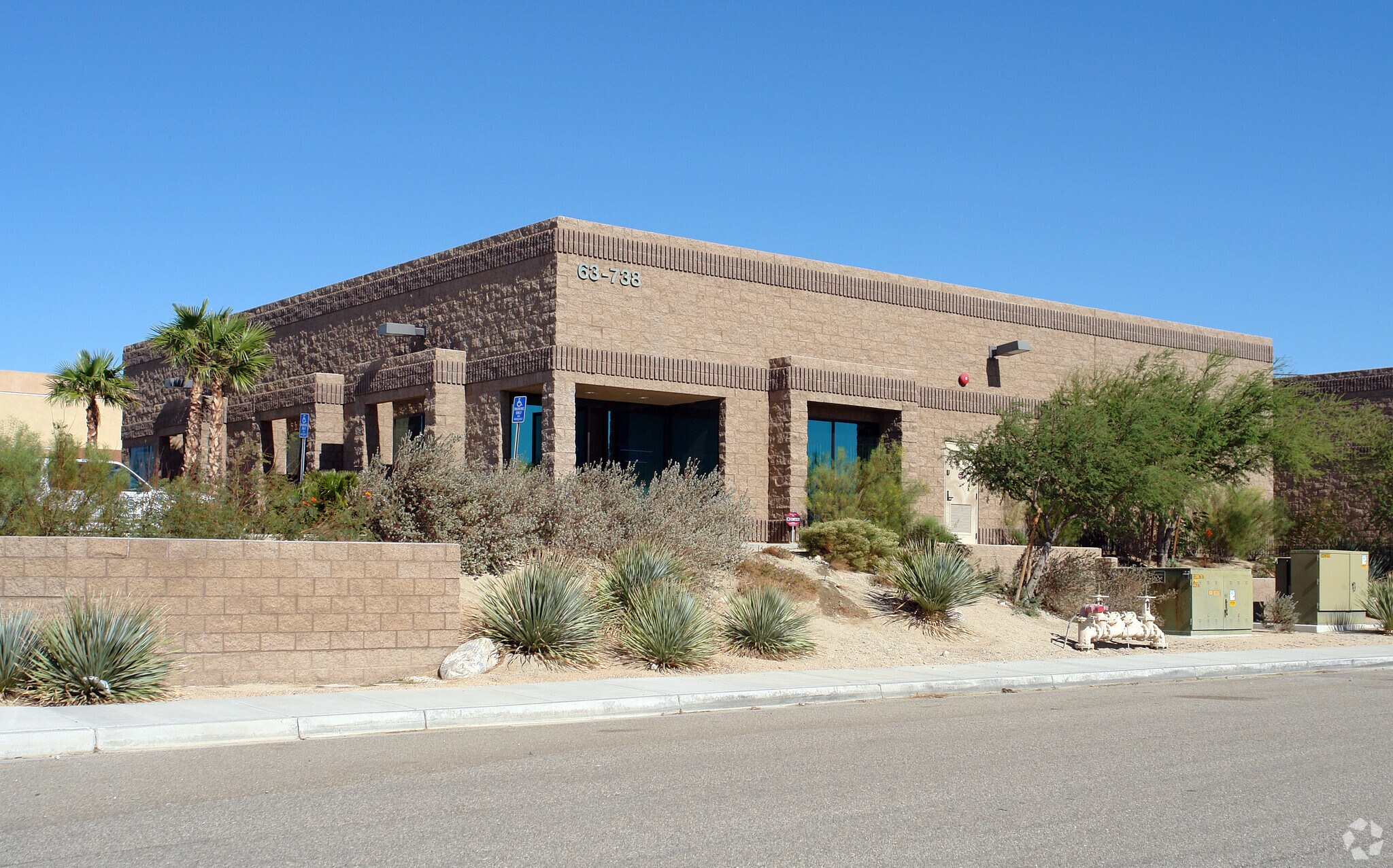 63738 Orr Way, North Palm Springs, CA for lease Primary Photo- Image 1 of 42