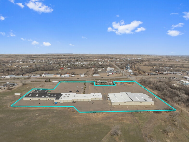 1515 W Bell St, Glendive, MT for sale - Building Photo - Image 2 of 7