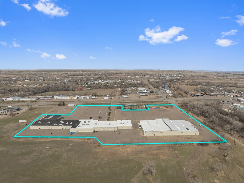 1515 W Bell St, Glendive, MT à vendre - Photo du bâtiment - Image 2 de 7