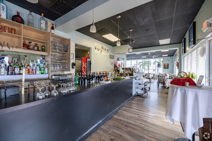 3100 Del Prado Blvd S, Cape Coral, FL for sale - Interior Photo - Image 2 of 28