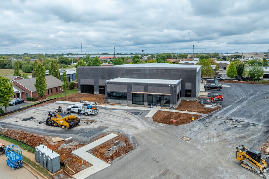 1919 Southpointe Way, Murfreesboro, TN à vendre - Photo du bâtiment - Image 2 de 3