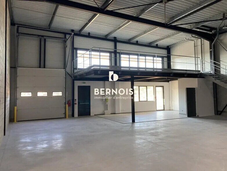 Queue De Sartan, Signes à vendre - Photo du bâtiment - Image 2 de 11