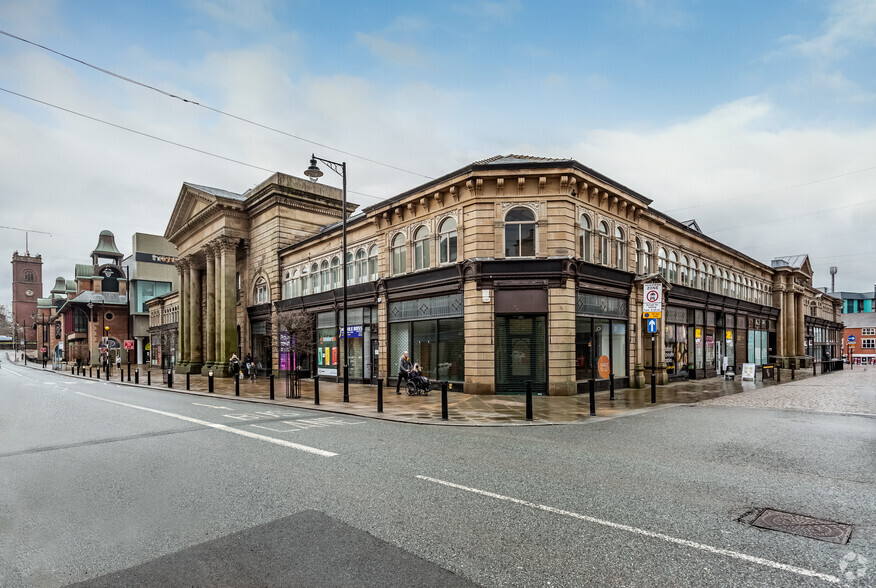 Market Pl, Bolton à louer - Photo du bâtiment - Image 1 de 2