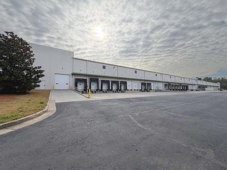 4190 Jiles Rd, Kennesaw, GA à louer - Photo du bâtiment - Image 2 de 5