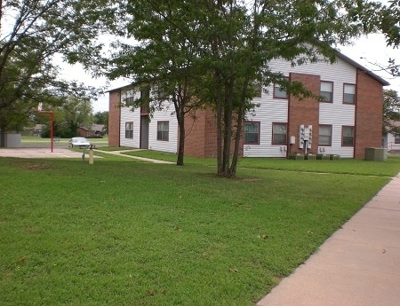 700 Janet St, Clearwater, KS for sale Primary Photo- Image 1 of 7