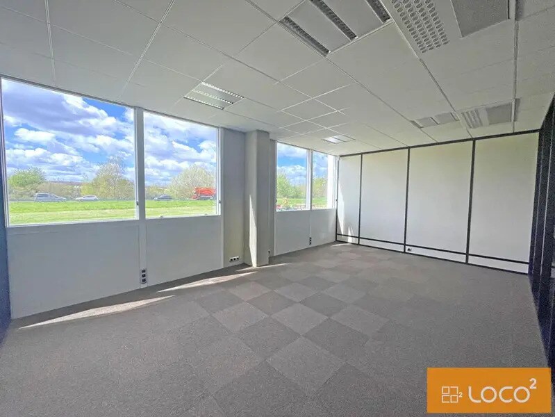 298 Allée Du Lac, Labège for lease Interior Photo- Image 1 of 27