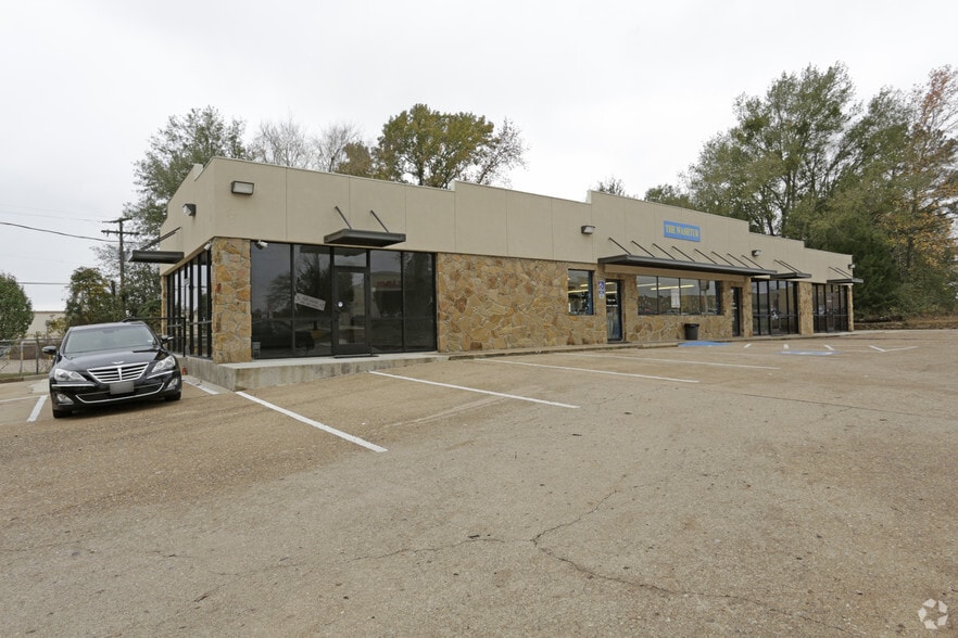 513 Old Elkhart Rd, Palestine, TX for sale - Building Photo - Image 3 of 5