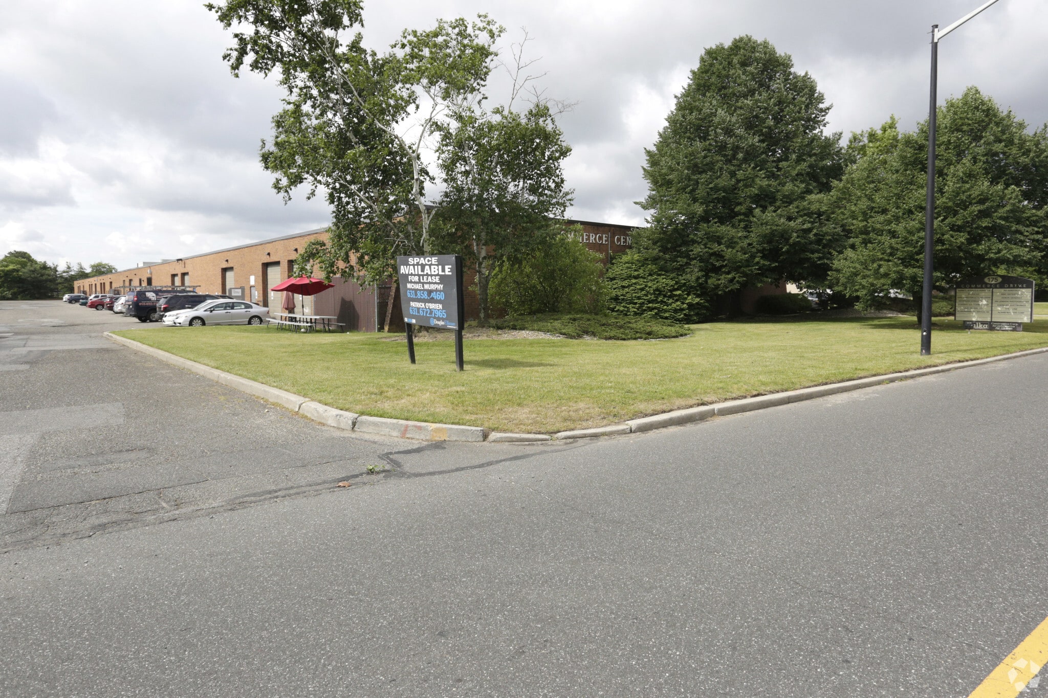 175 Commerce Dr, Hauppauge, NY for lease Building Photo- Image 1 of 5