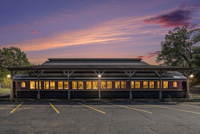 More details for 6225 W D Ave, Kalamazoo, MI - Retail for Sale