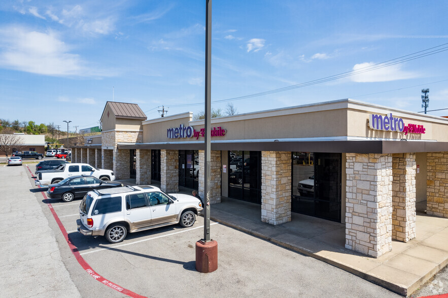 2240-2252 Jacksboro Hwy, Fort Worth, TX for lease - Primary Photo - Image 1 of 6