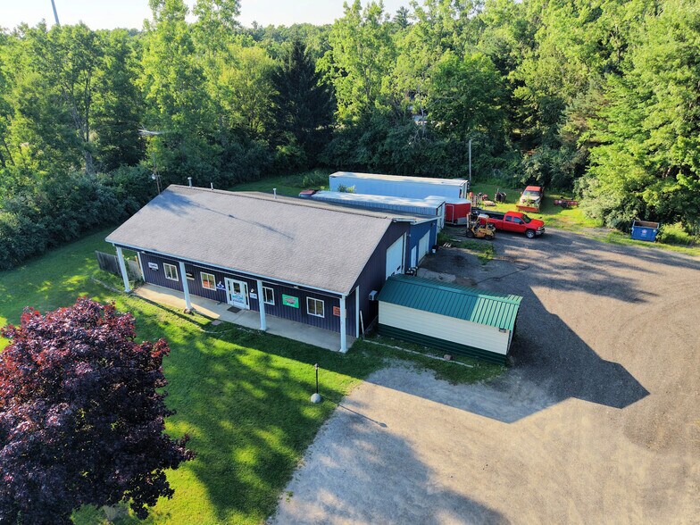 9112 W Mount Morris Rd, Flushing, MI à vendre - Photo du bâtiment - Image 2 de 25