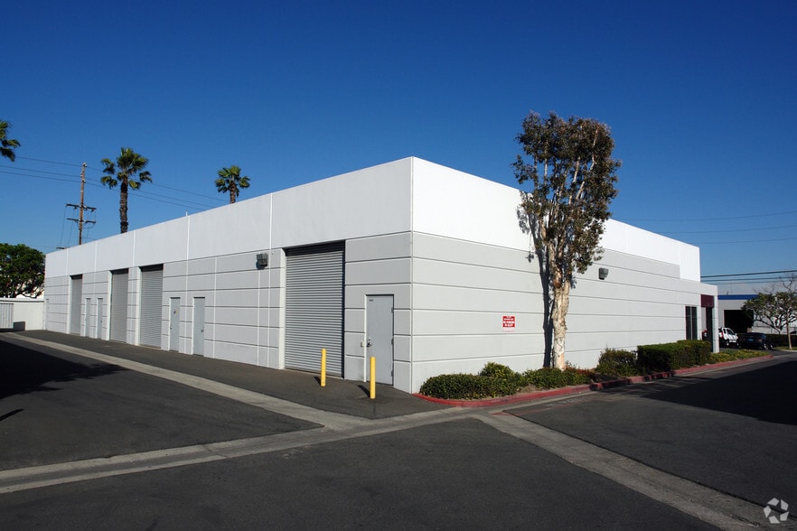 3283-3299 Walnut Ave, Signal Hill, CA for sale - Building Photo - Image 3 of 4