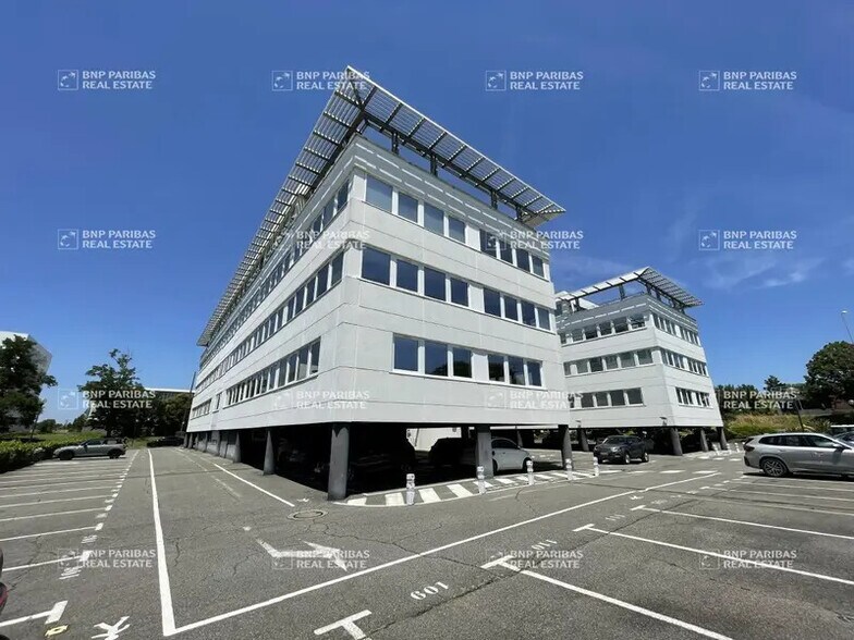 425 Rue Jean Rostand, Labège à louer - Photo du bâtiment - Image 2 de 34