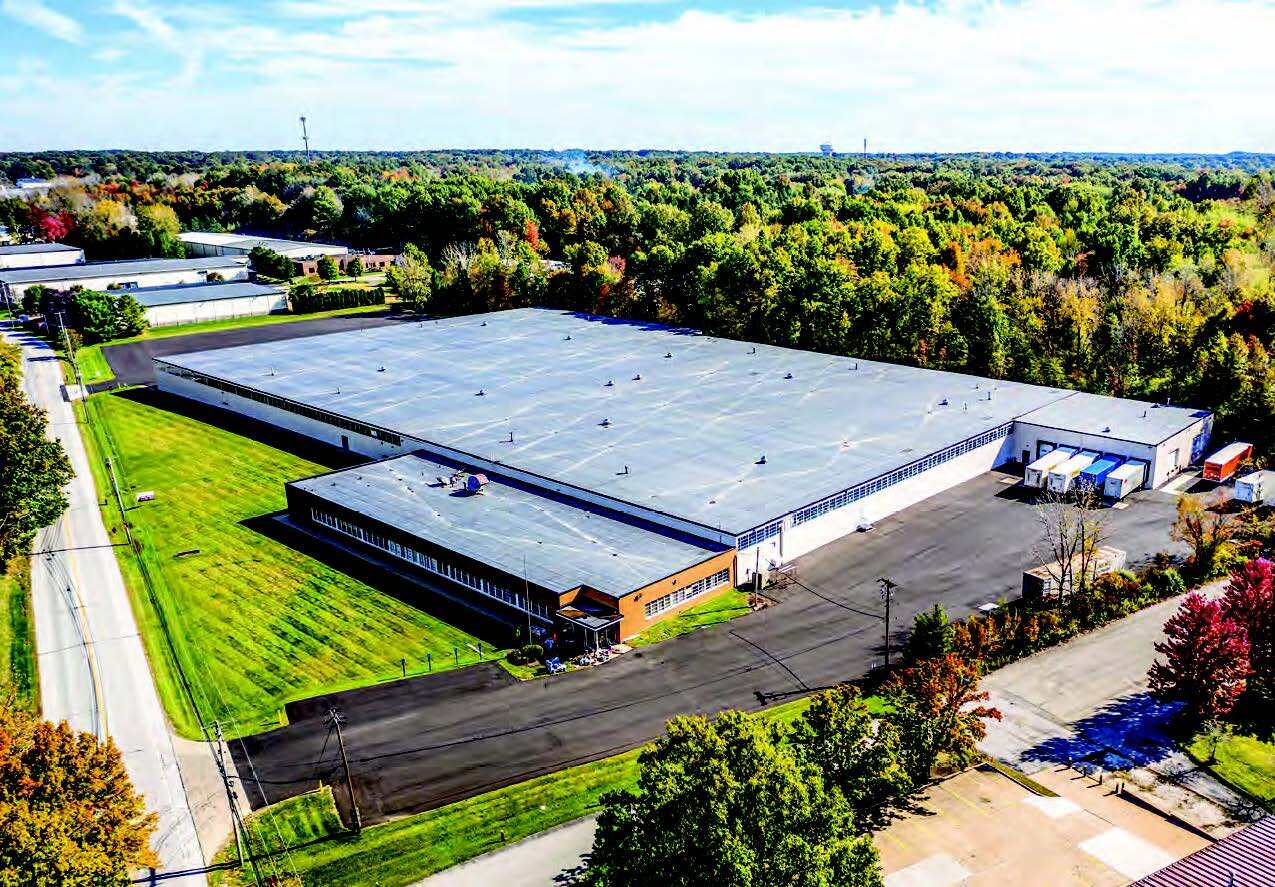 1366 Commerce Dr, Stow, OH for lease Building Photo- Image 1 of 8