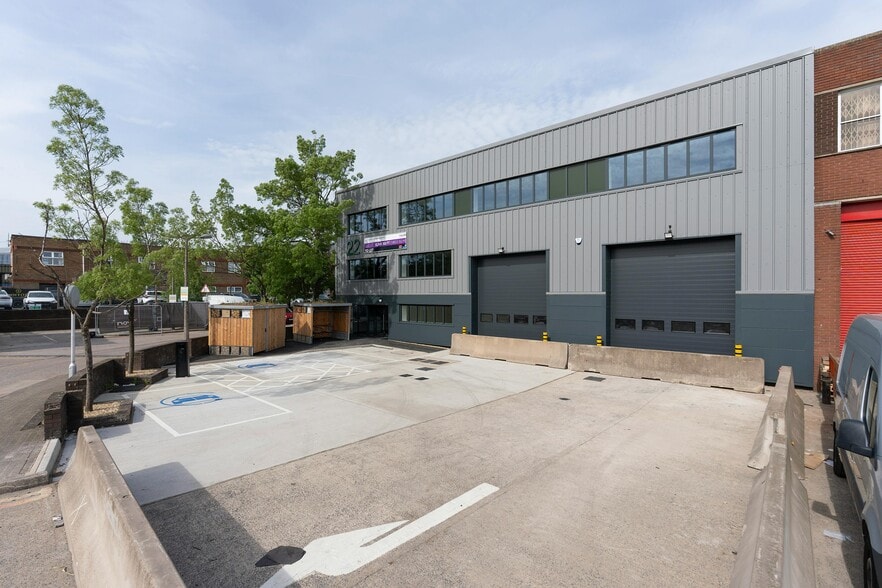 Concord Rd, London for lease - Primary Photo - Image 1 of 10