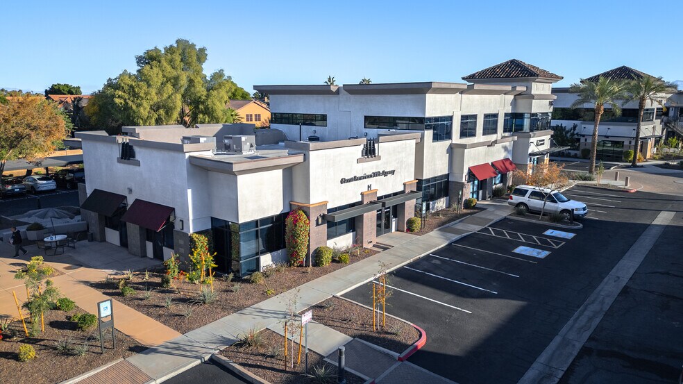 1482 E Williams Field Rd, Gilbert, AZ à vendre - Photo du bâtiment - Image 2 de 12