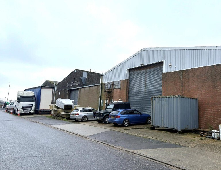 6-10 Queensway, New Milton à vendre Photo principale- Image 1 de 2