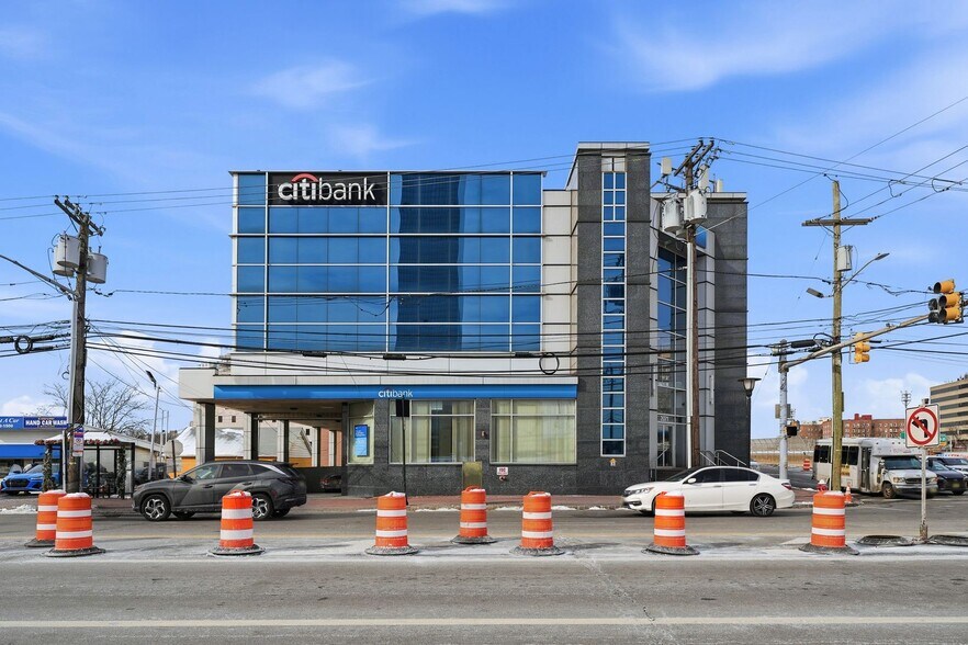 2071 Lemoine Ave, Fort Lee, NJ à louer - Photo du bâtiment - Image 2 de 11