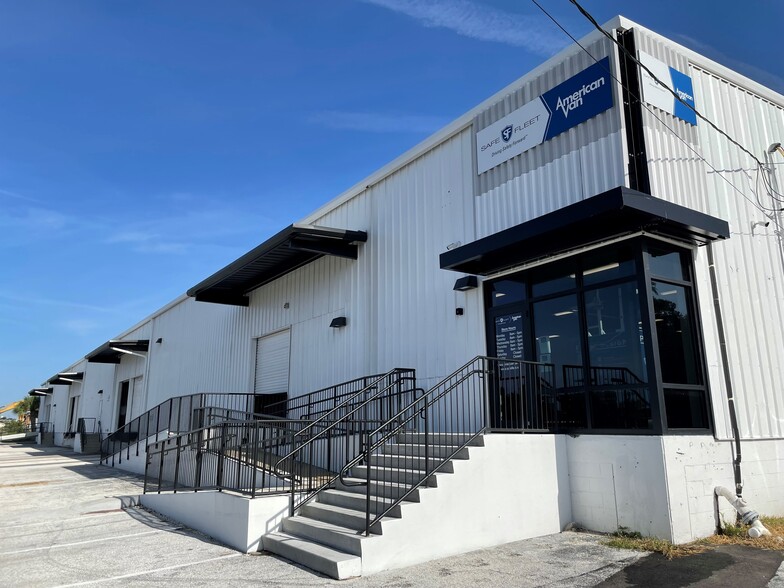 215 W Grant St, Orlando, FL for lease - Building Photo - Image 1 of 10