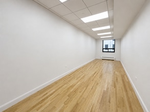 54 W 47th St, New York, NY for lease Interior Photo- Image 1 of 4