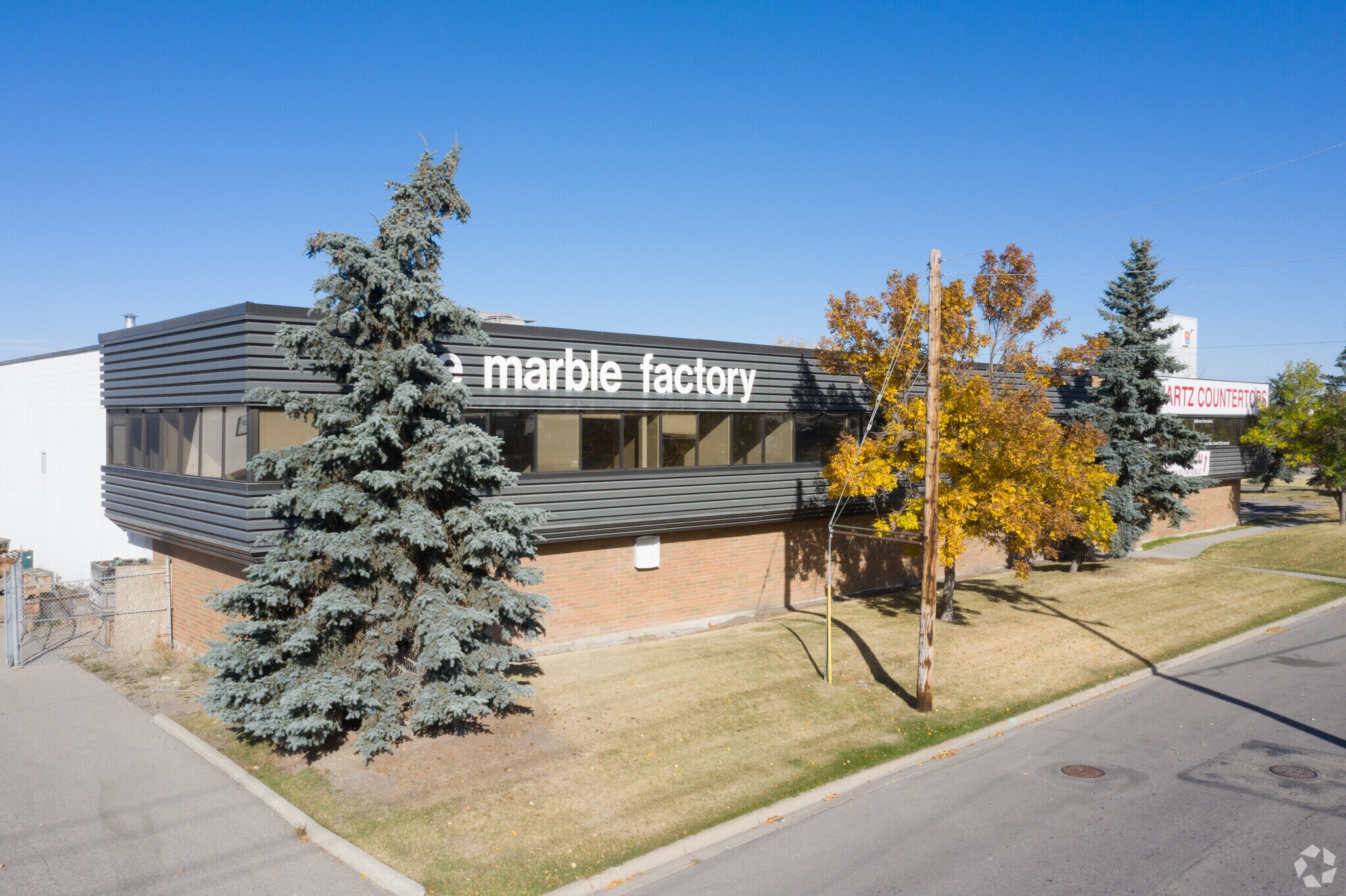 4250 80th Ave SE, Calgary, AB à vendre Photo du bâtiment- Image 1 de 1