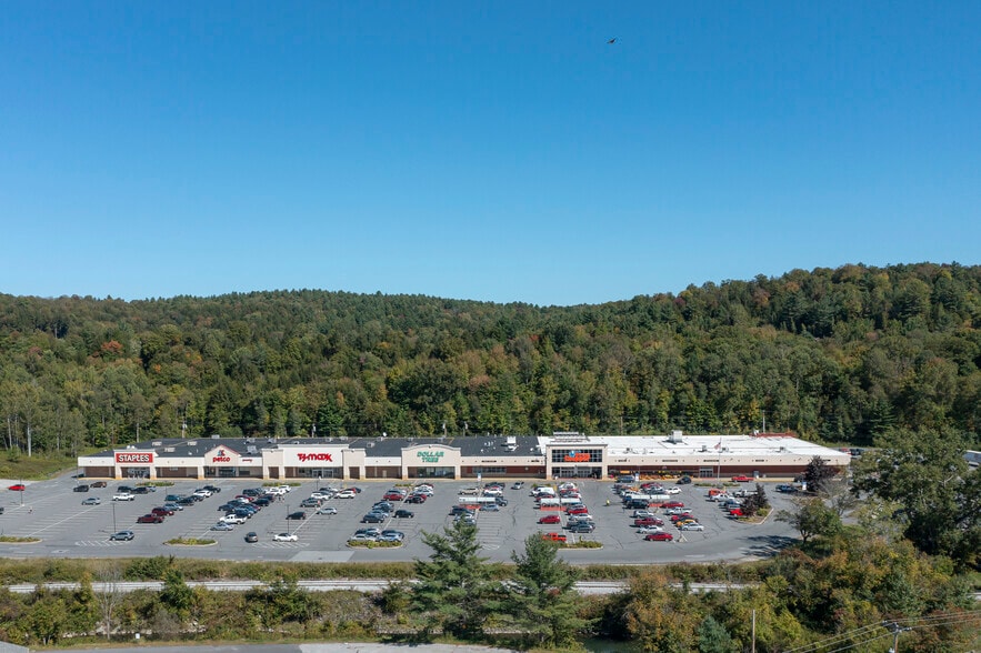 168 Ames Dr, Barre, VT for lease - Building Photo - Image 3 of 5