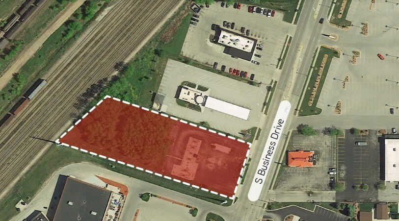 2732 S Business Dr, Sheboygan, WI à louer - Photo du bâtiment - Image 1 de 2