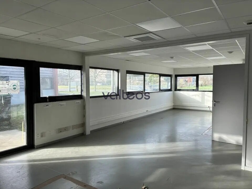 Office in Toulouse for lease Building Photo- Image 1 of 12