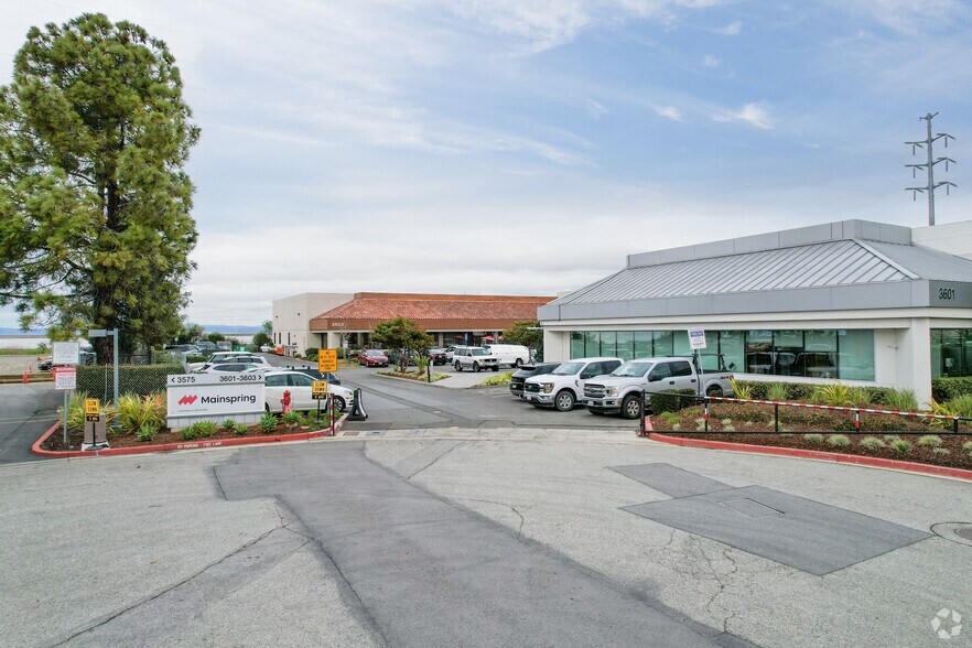 3603 Haven Ave, Menlo Park, CA à vendre - Photo du bâtiment - Image 2 de 7