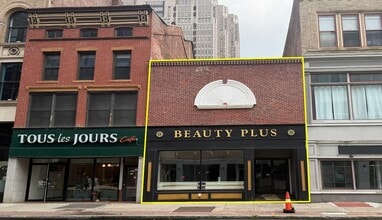 827 Chapel St, New Haven, CT à louer Photo intérieure- Image 2 de 3