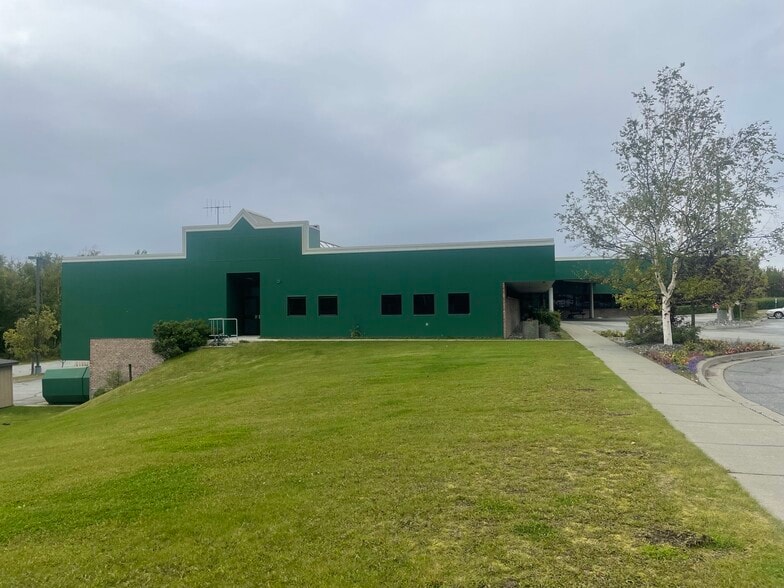 950 E Bogard Rd, Wasilla, AK for sale - Building Photo - Image 2 of 14