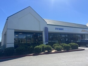 3300 E Castro Valley Blvd, Castro Valley, CA for lease Building Photo- Image 2 of 9