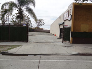 5017 S Western Ave, Los Angeles, CA for lease Building Photo- Image 2 of 43