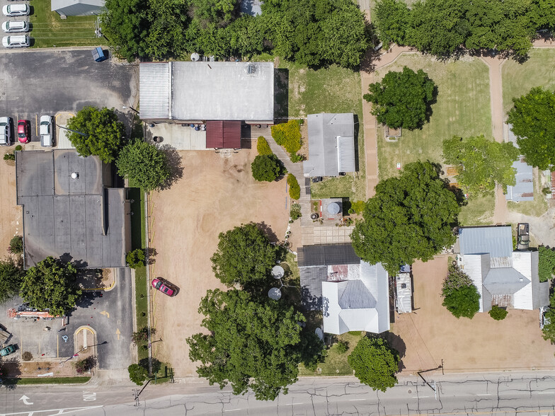 723 Front St, Comfort, TX à vendre - Photo du bâtiment - Image 1 de 1