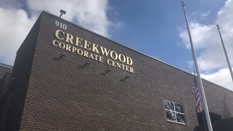 910 W Basin Rd, New Castle, DE à louer - Vidéo sur l’inscription commerciale - Image 2 de 21