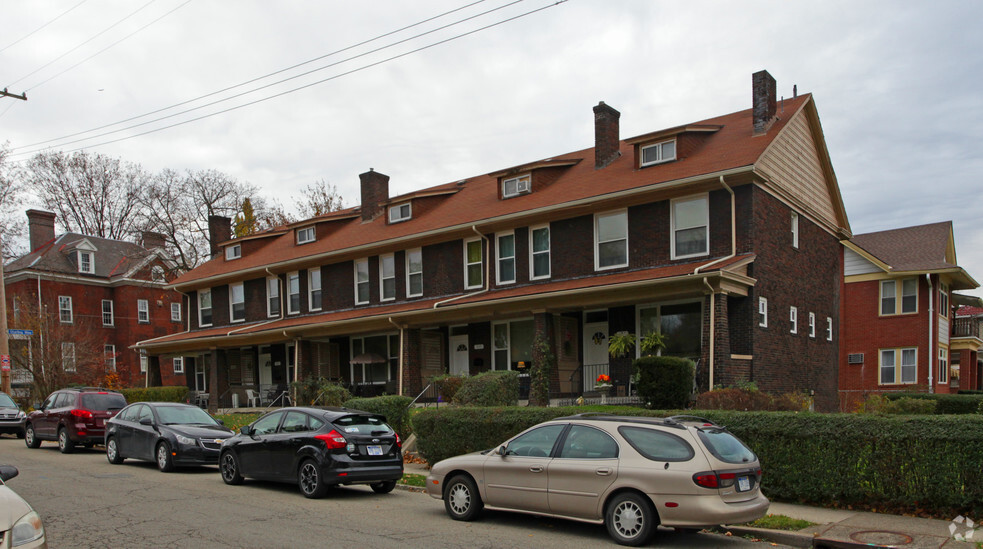 319-327 N Murtland St, Pittsburgh, PA for sale - Building Photo - Image 2 of 2