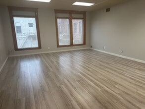 16-20 W Huron St, Pontiac, MI à louer Photo intérieure- Image 2 de 4