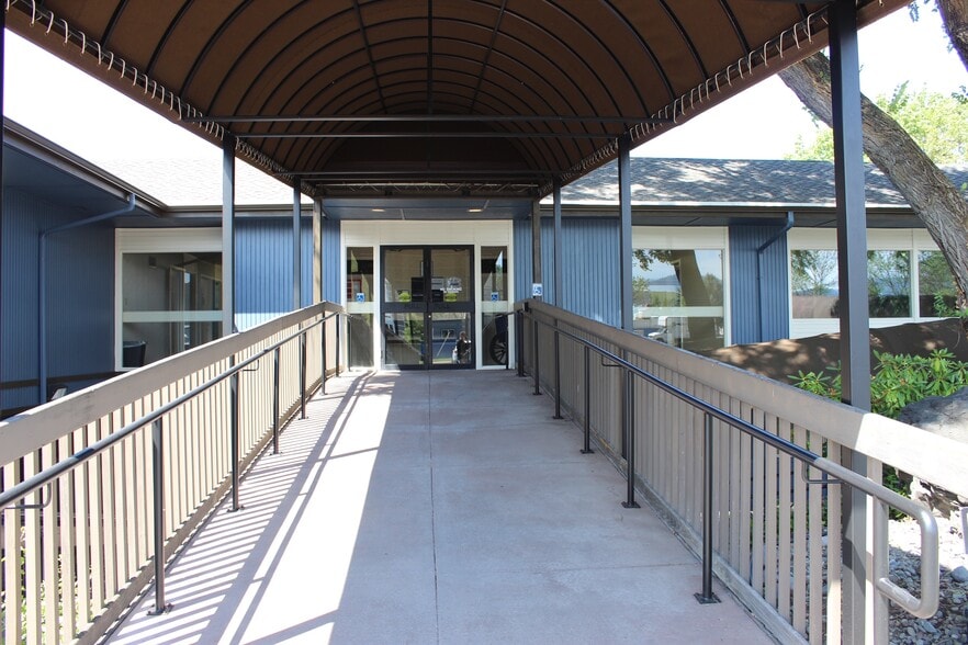 920 W Ironwood Dr, Coeur d'Alene, ID for lease - Building Photo - Image 3 of 8