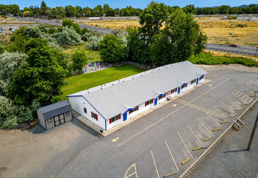 1706 Bronco Ln, Richland, WA for sale - Building Photo - Image 2 of 39