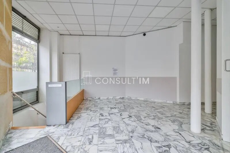 Boulevard Saint-Marcel, Paris for sale - Interior Photo - Image 2 of 8