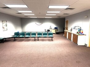 9902-9912 E 21st St, Tulsa, OK for lease Lobby- Image 2 of 9