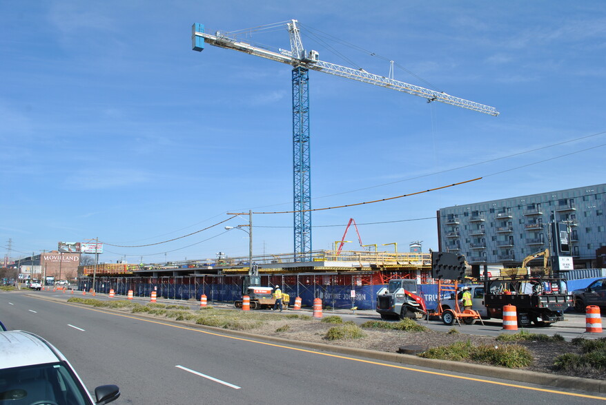 1209 N Arthur Ashe Blvd, Richmond, VA à louer - Photo du bâtiment - Image 2 de 4