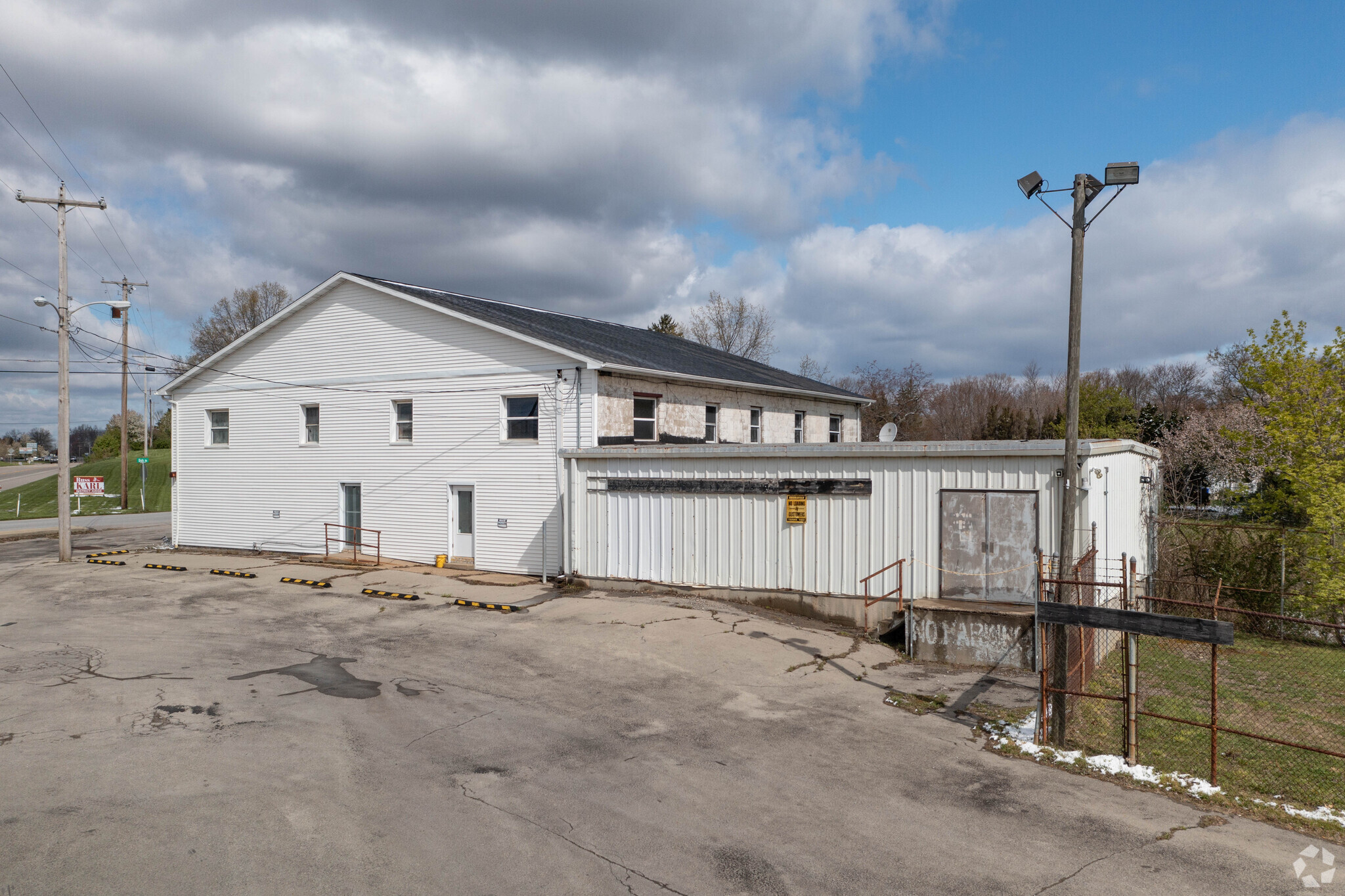 990 New Castle Rd, Butler, PA for sale Primary Photo- Image 1 of 1