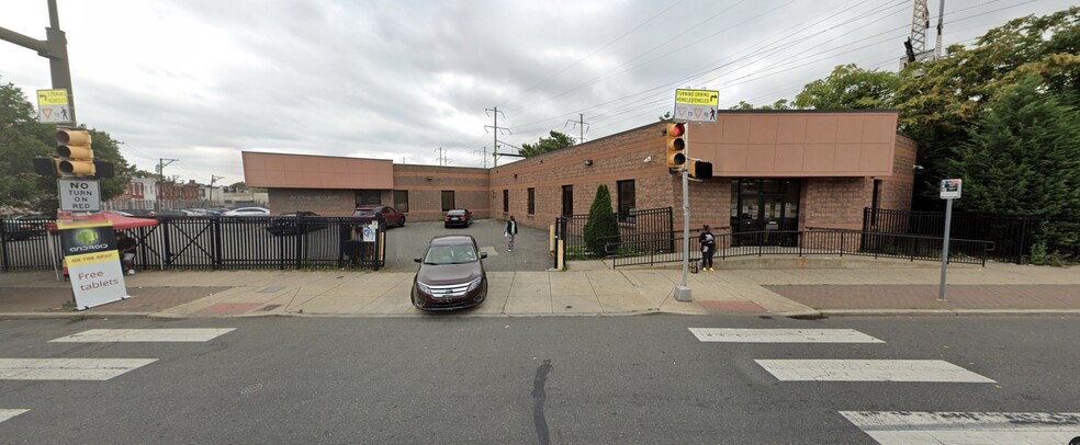 2929 N Broad St, Philadelphia, PA for lease - Building Photo - Image 1 of 12