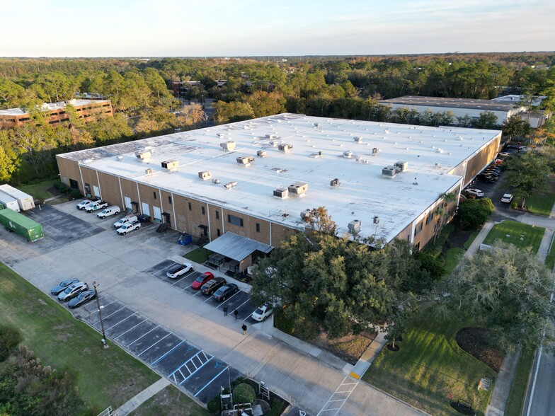 8040 Bayberry Rd, Jacksonville, FL for lease - Building Photo - Image 1 of 23