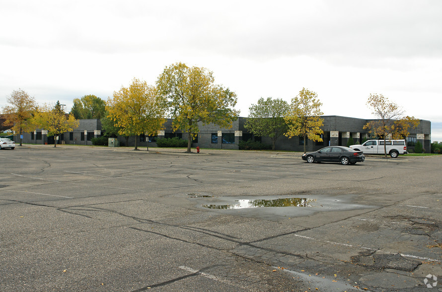 3500 Federal Dr, Eagan, MN for sale - Building Photo - Image 1 of 1