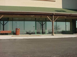 1402-1498 W Old Highway 40, Odessa, MO for lease Interior Photo- Image 1 of 4